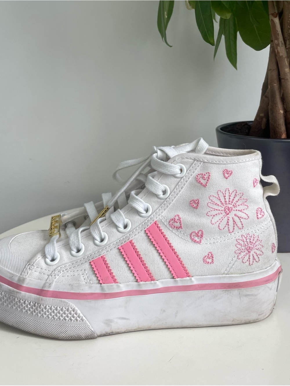 Girls Size 4.5 adidas Nizza Platform Mid Pink Flowers Shoes